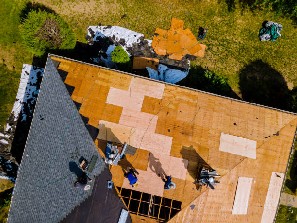 Roof Gutter Cleaning in West Bend, WI